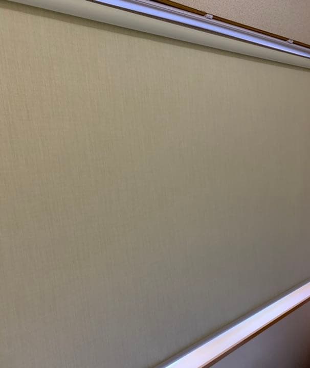 Reロールスクリーン、カーテンレール取付可アイボリー遮光1級、遮熱、防音