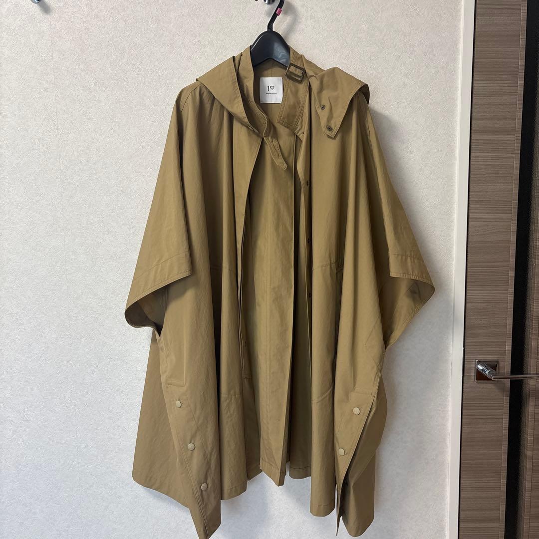1er Arrondissement ベージュ ポンチョ
