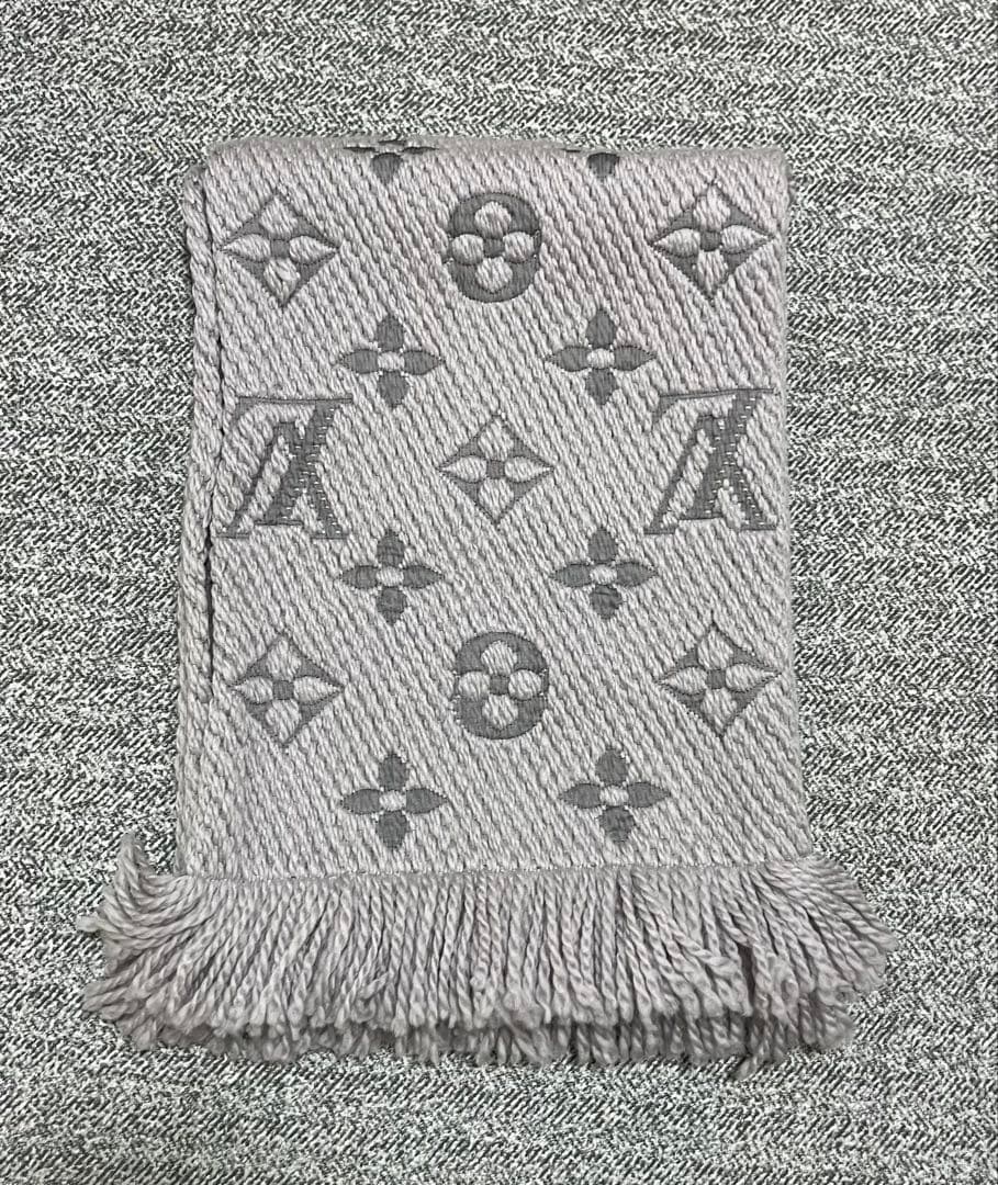 LOUIS VUITTON ルイヴィトン　マフラー　グリペルル（グレー）