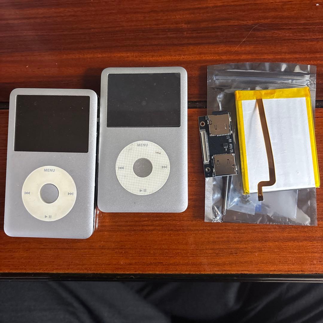 iPod Classic シルバー バッテリー付き　部品取り ジャンク