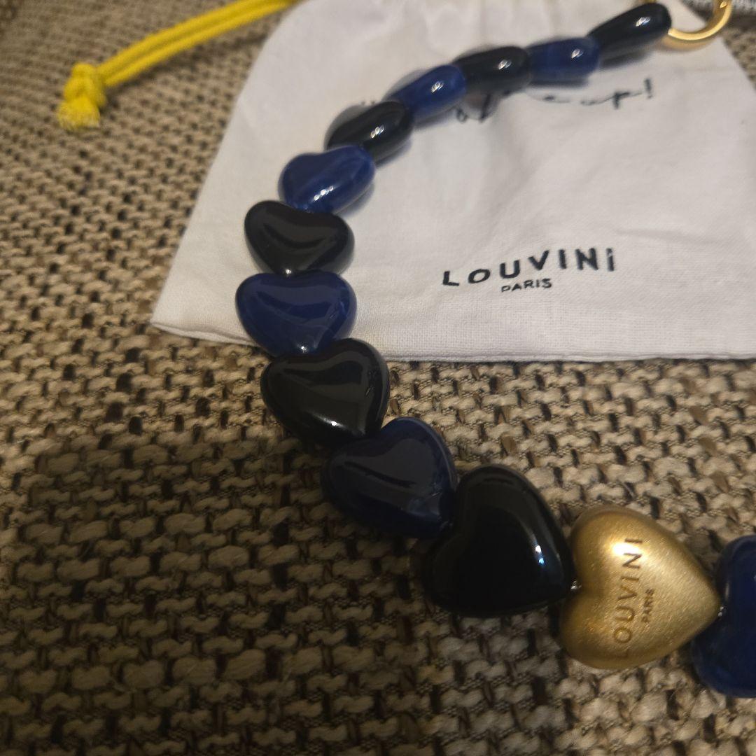 新品同様LOUVINIPARISハンドストラップ