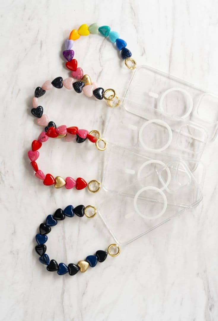 新品同様LOUVINIPARISハンドストラップ