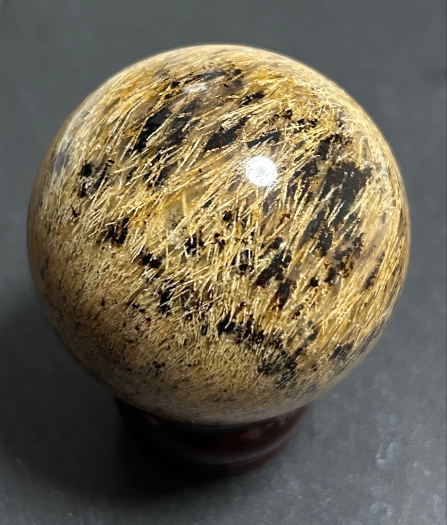 ゴールデンルチルクォーツクリスタル　丸玉186g