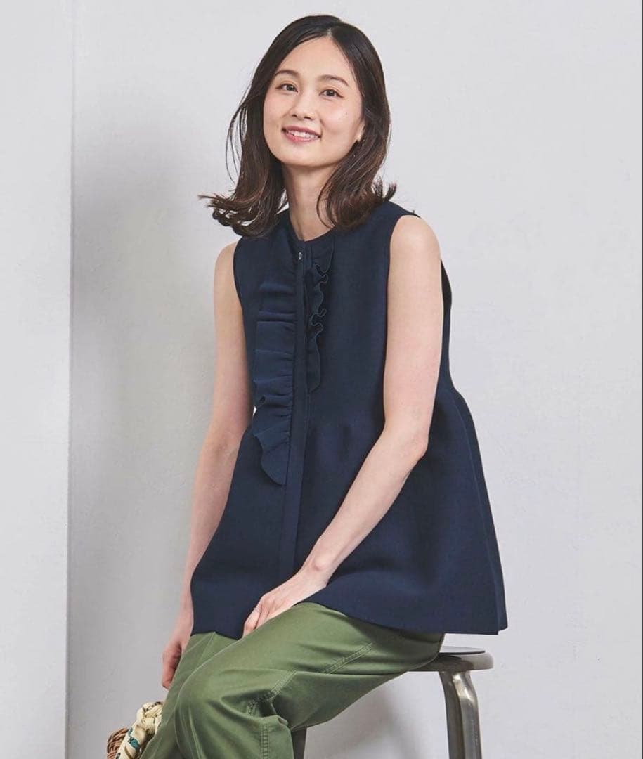 UNITED ARROWS P イレギュラーフリル ベスト　ネイビー 新品✨