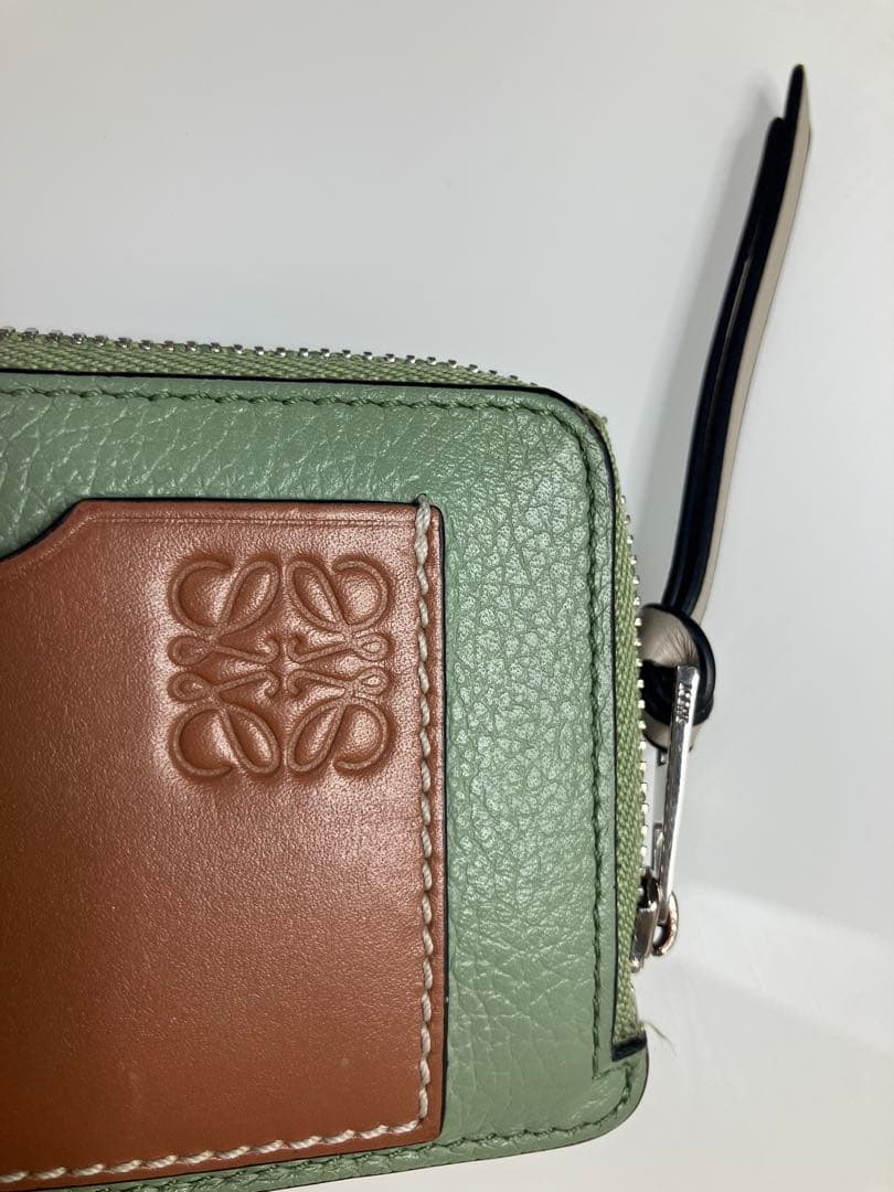 タ*マ様 LOEWE レザー ケース 緑茶色【おまけ付】