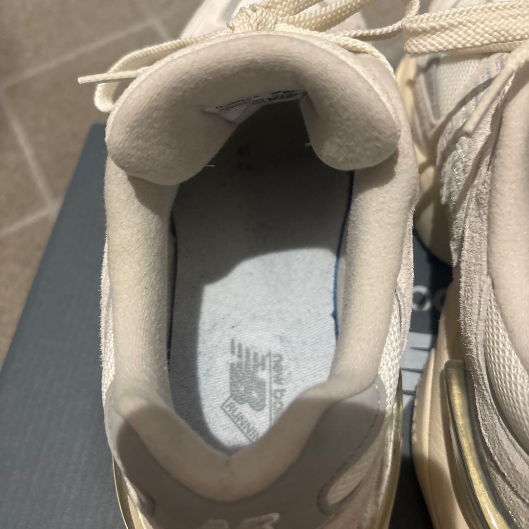 ニューバランス　9060 ホワイト　23.5cm