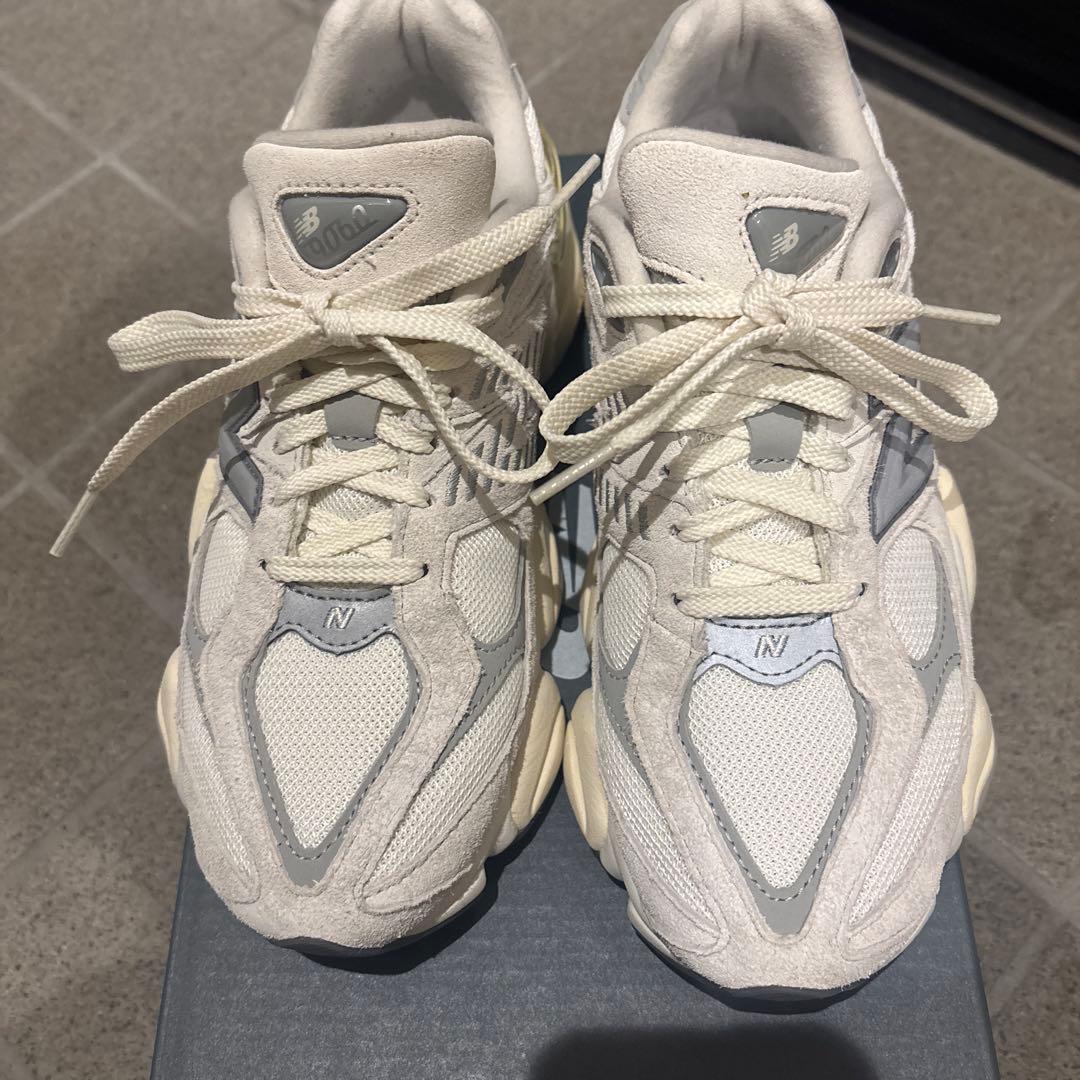 ニューバランス　9060 ホワイト　23.5cm