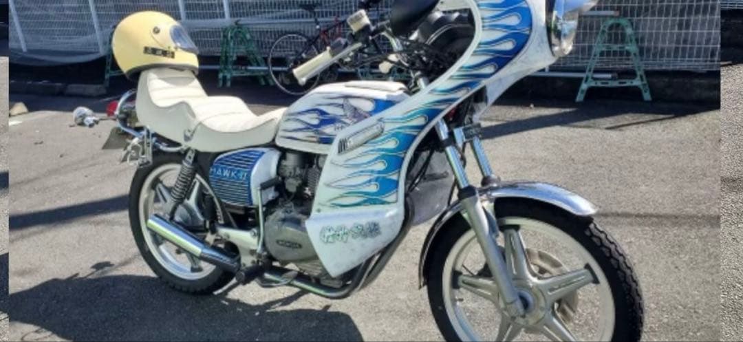 cb250t タンク　サイドカバー　外装