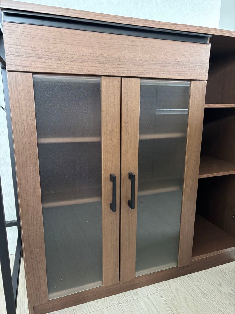 【本日限り❗️】食器棚 ガラス扉付き ブラウン ブラック