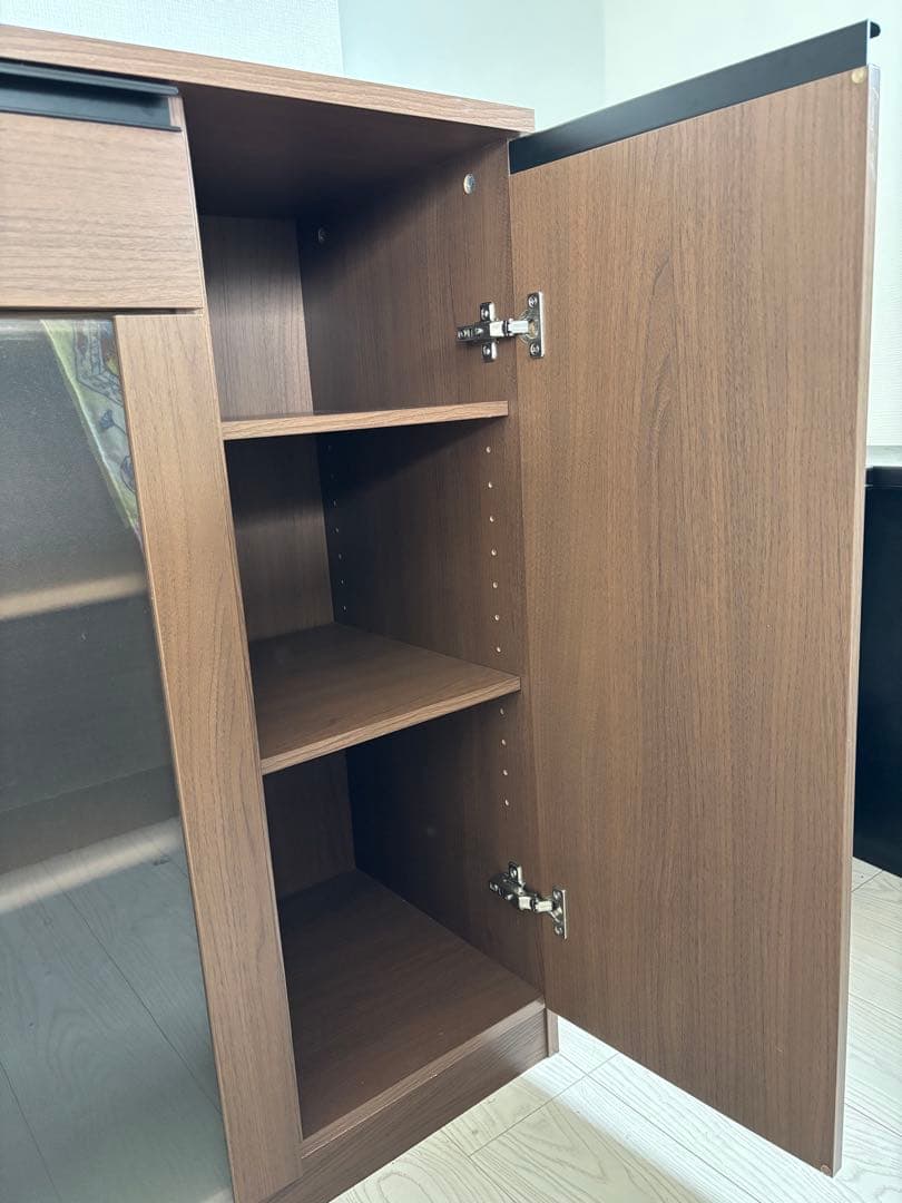 【本日限り❗️】食器棚 ガラス扉付き ブラウン ブラック