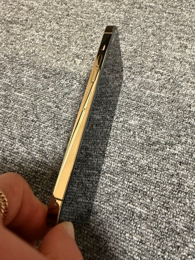 iPhone 13 Promax ゴールド 本体　256GB