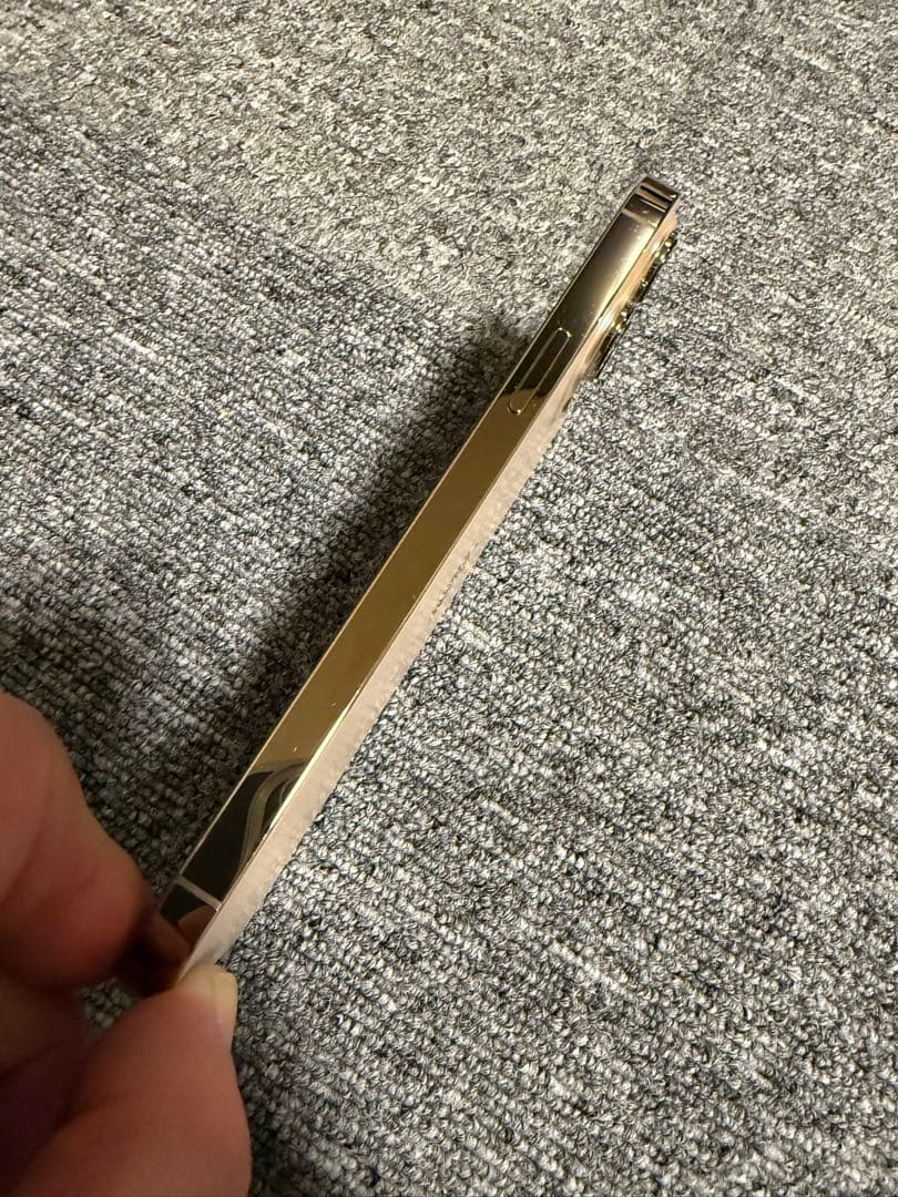 iPhone 13 Promax ゴールド 本体　256GB