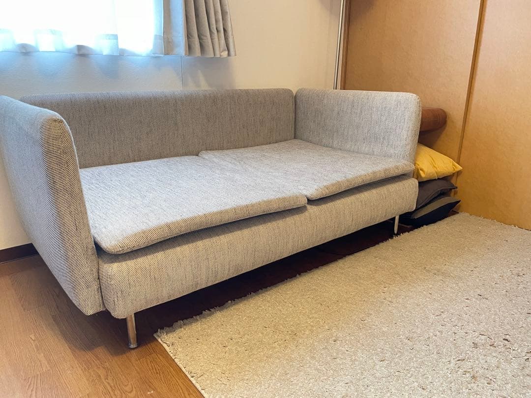 【送料込】IKEA ソーデルハムン 3人掛けコンパクトソファ　アームレスト付き