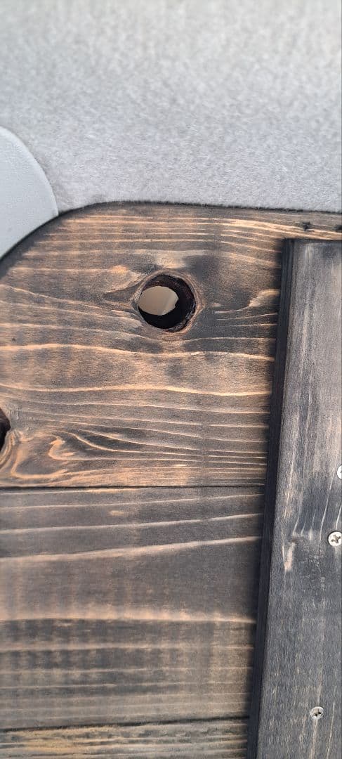 ハイエース リヤ窓パネル