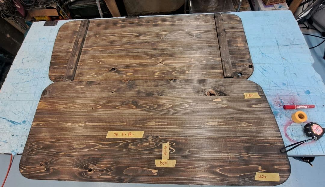 ハイエース リヤ窓パネル