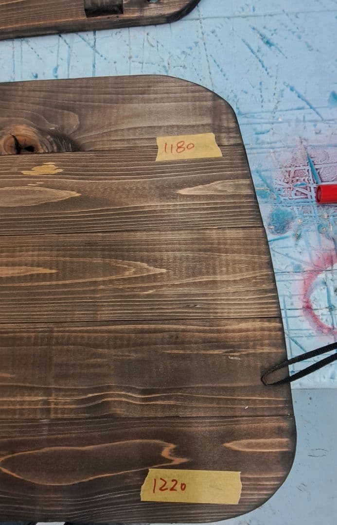 ハイエース リヤ窓パネル