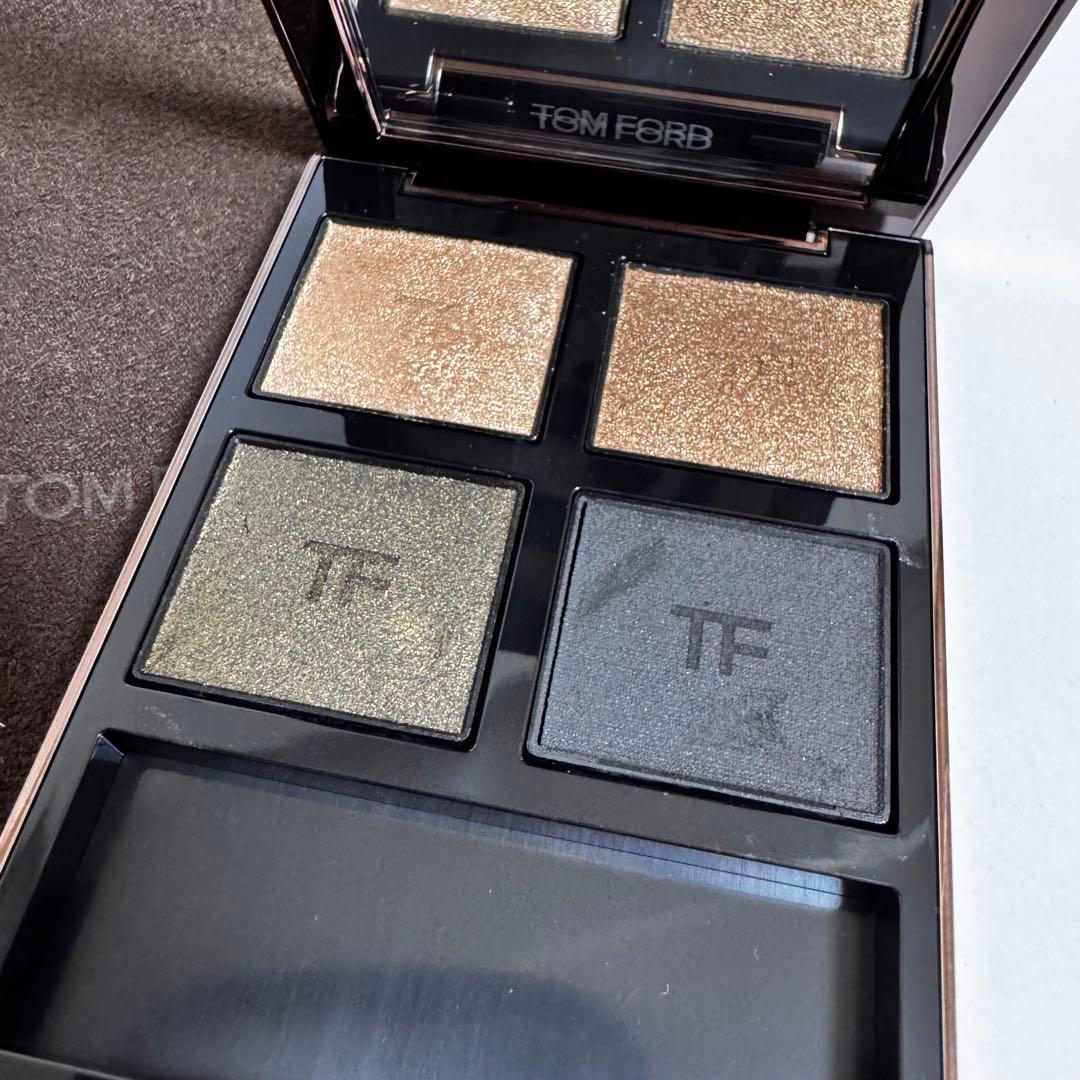 【1回のみ使用】トムフォード　アイカラークォード　オリーブスモーク