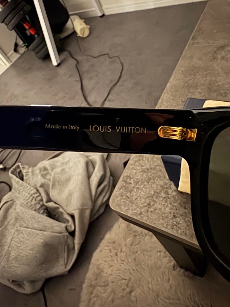 Louis Vuitton ブラック サングラス