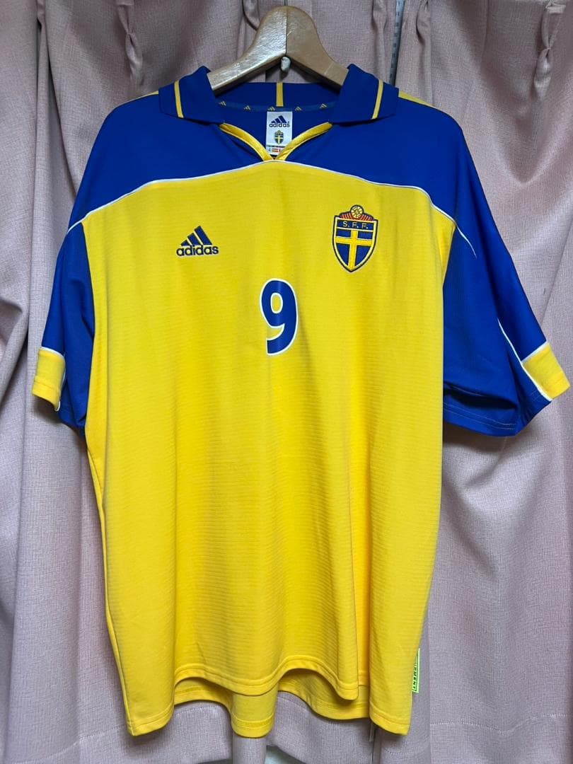 サッカー・スウェーデン代表 ユングベリ（LJUNGBERG） 9番
