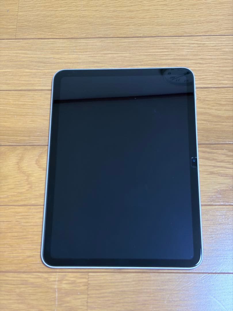 iPad 第10世代（64GB）シルバー　Wi-Fiモデル　おまけ付き