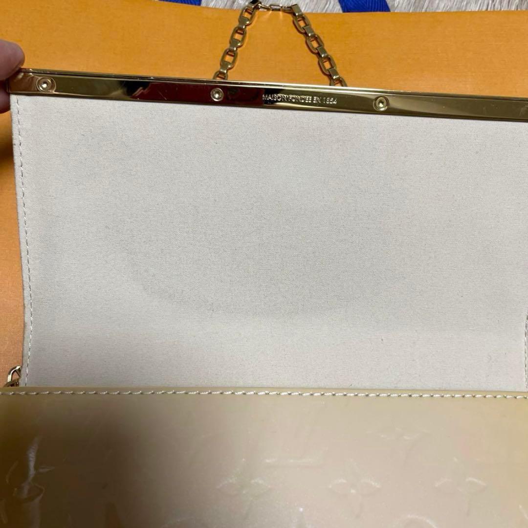 LOUIS VUITTON ゴールドクラッチバッグ