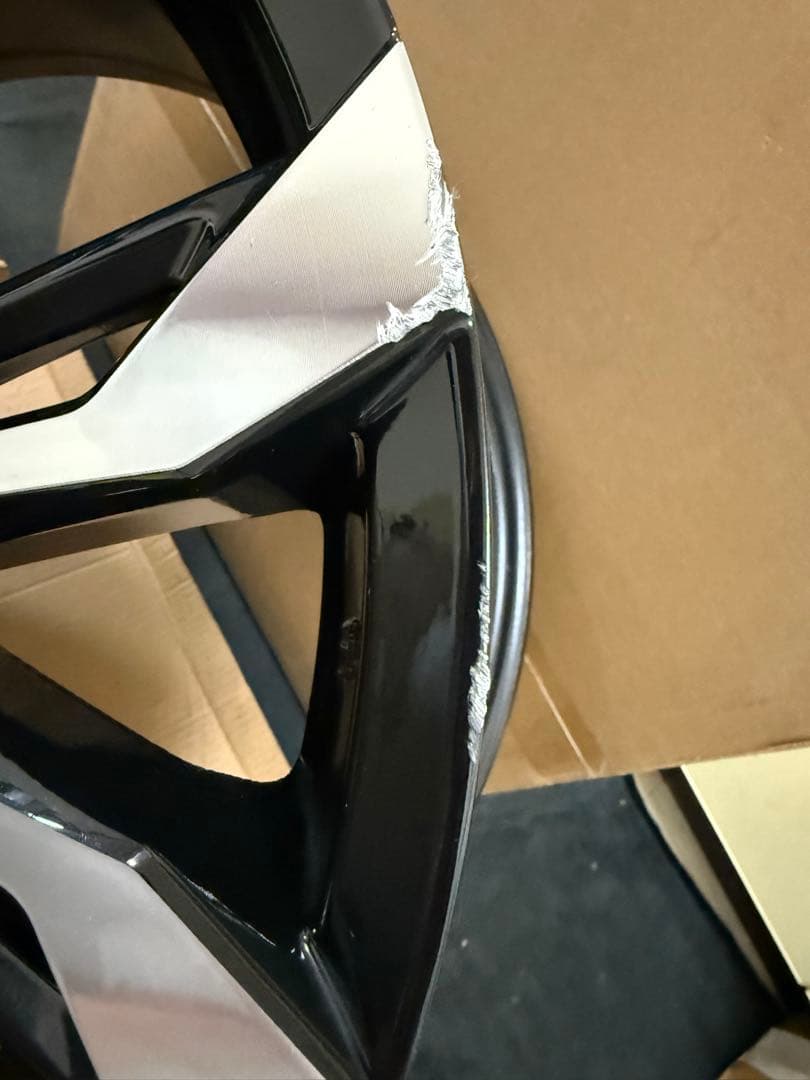 MODELLISTA 20インチ ホイール ブラック/シルバー　アルファード30