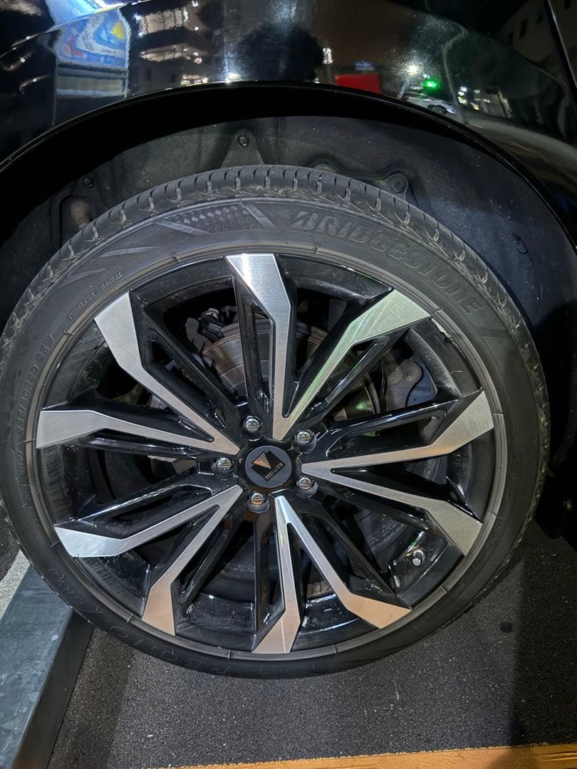 MODELLISTA 20インチ ホイール ブラック/シルバー　アルファード30