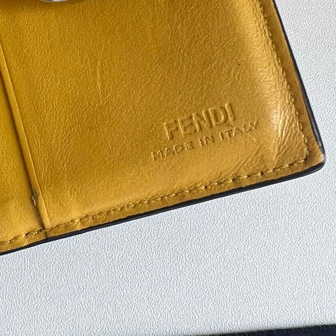 95 極上美品 FENDI フェンディ ズッカ 2つ折り財布