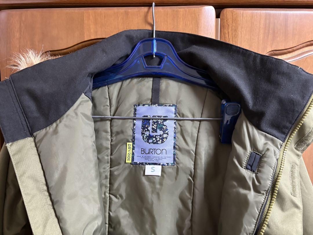 バートンBURTONスキー　スノーボードウエア　オリーブグリーン美品