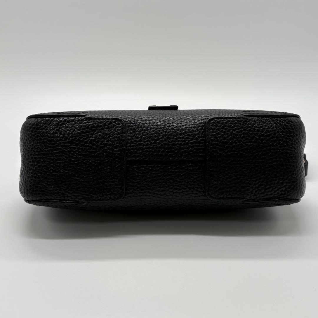 美品✨フルラ ショルダーバッグ アテナ アーチロゴ ゴールド金具 ブラック