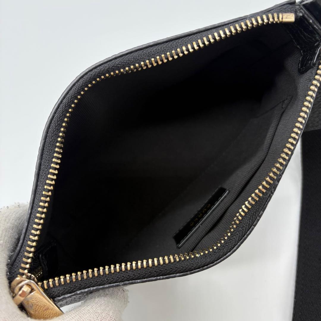 美品✨フルラ ショルダーバッグ アテナ アーチロゴ ゴールド金具 ブラック
