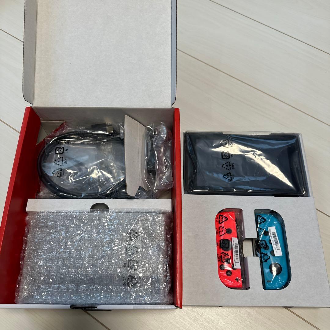 【新品・未使用】Nintendo Switch 本体 ネオンブルー/ネオンレッド