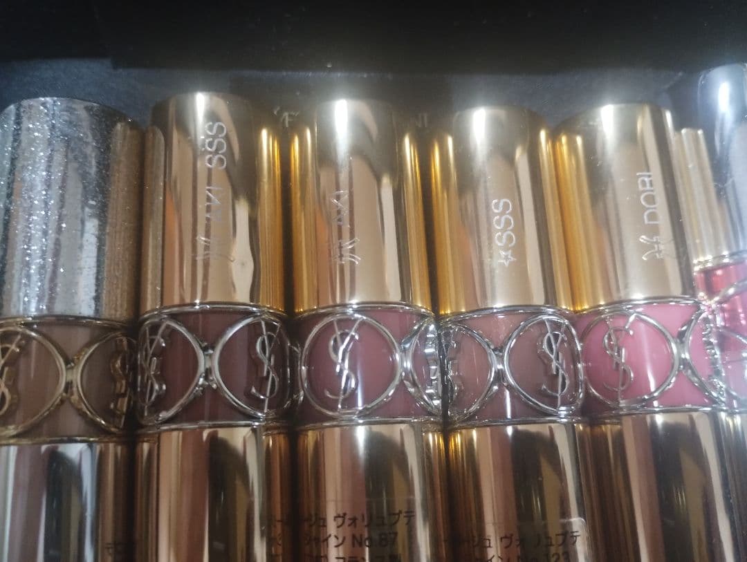 Yves Saint Laurent ルージュ ヴォリュプテ シャインまとめ売り