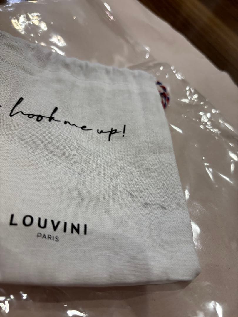 LOUVINI ハンドストラップ　PETIT CUORE　BEIGE-WHITE