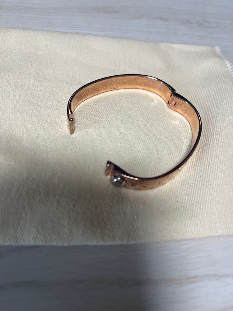 お値下げ⭐️ ルイヴィトン　カフナノグラムバングル