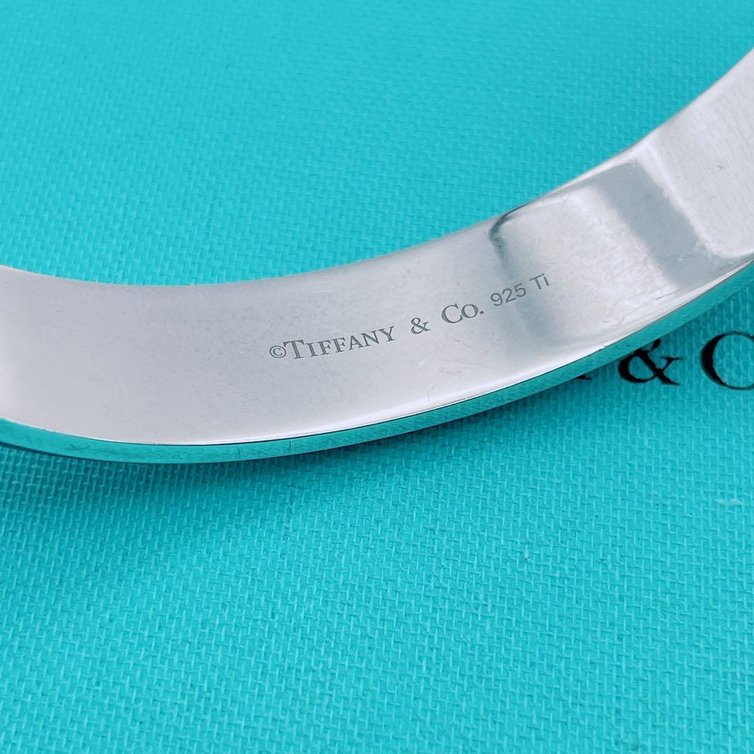 Tiffany & Co. バングル　ナロー　チタン　カフ　ブラック　TI