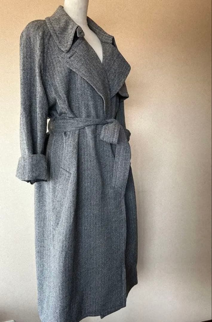 マディソンブルー　コート　軽いです。