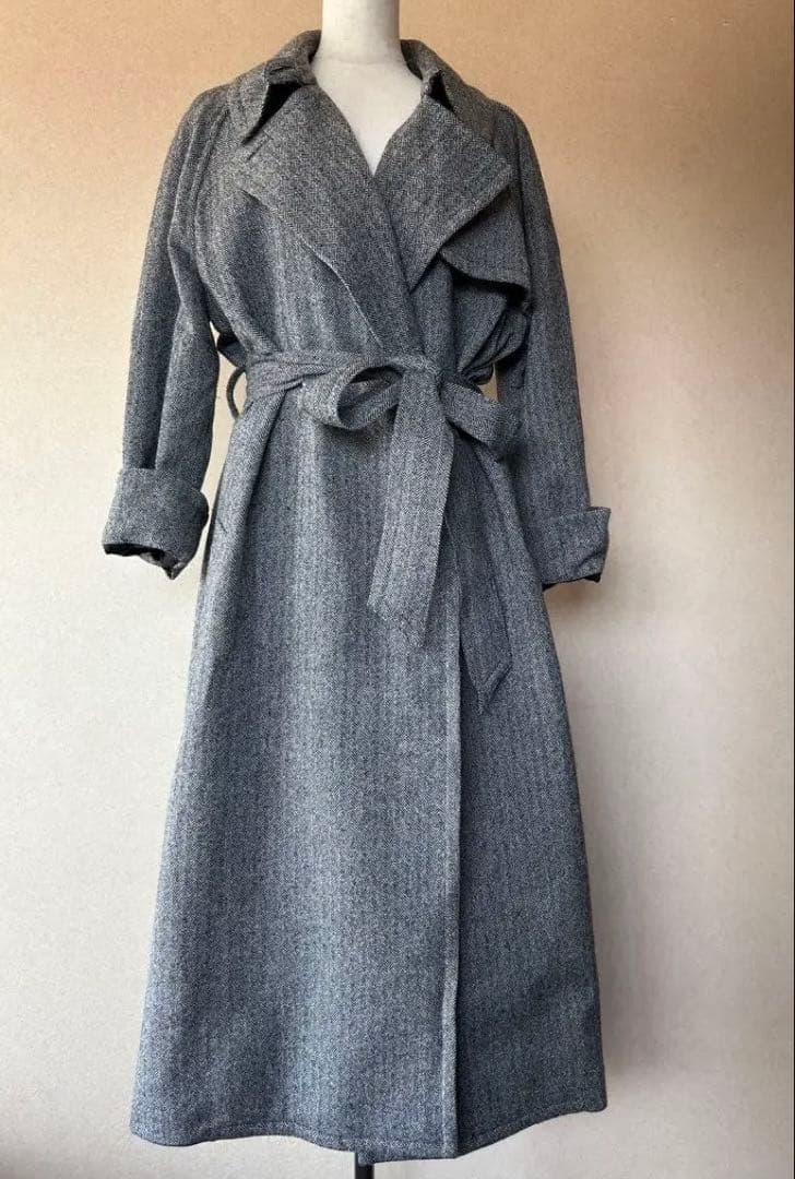 マディソンブルー　コート　軽いです。