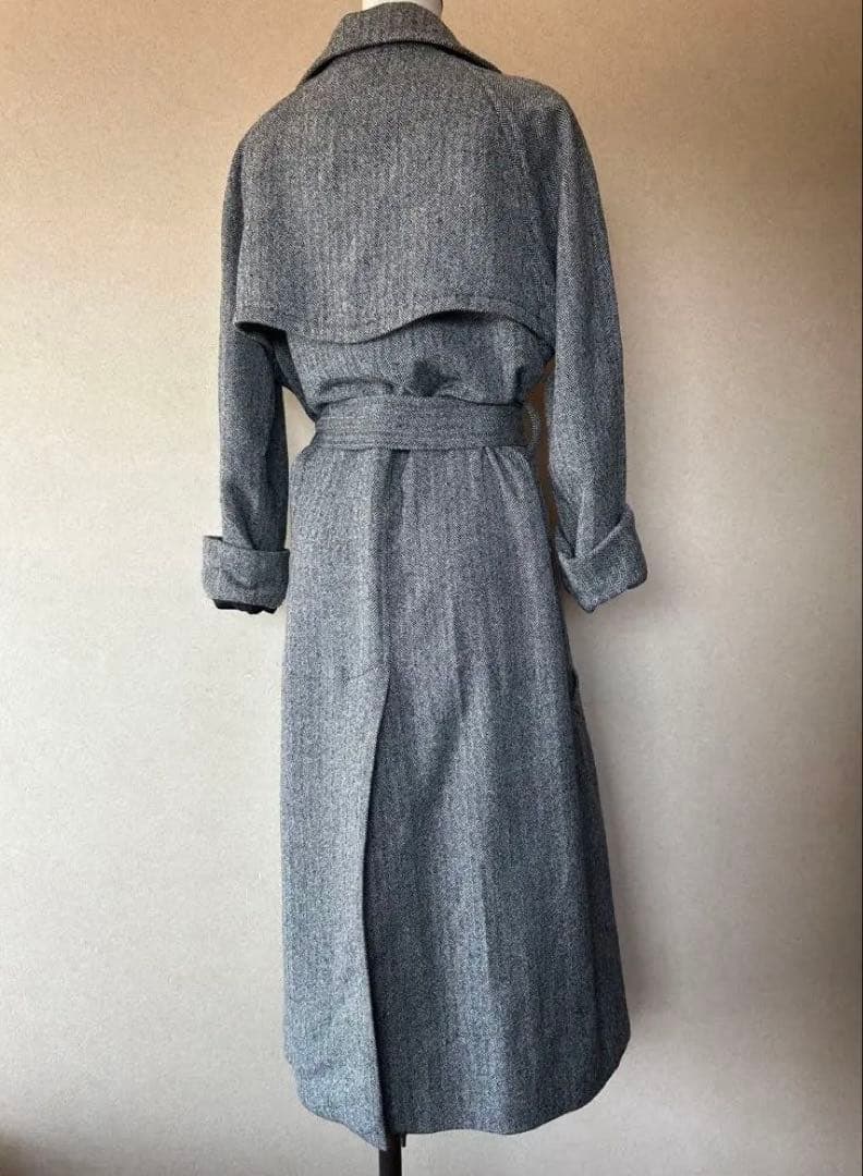 マディソンブルー　コート　軽いです。