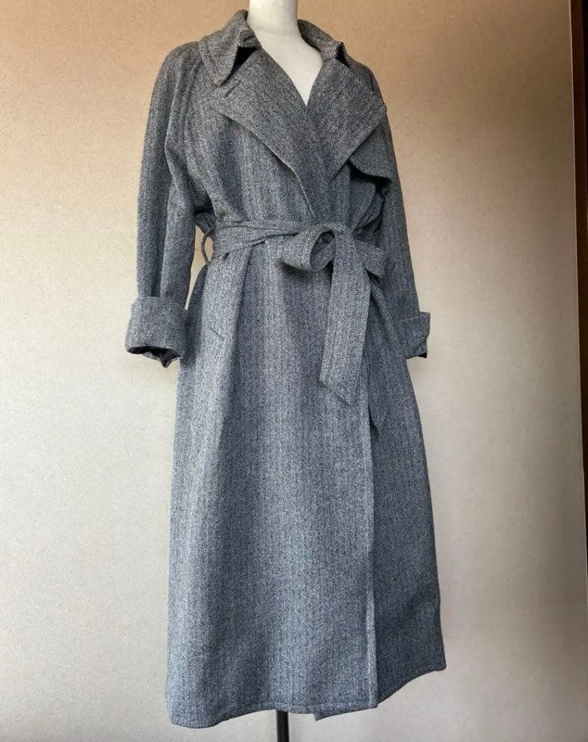 マディソンブルー　コート　軽いです。