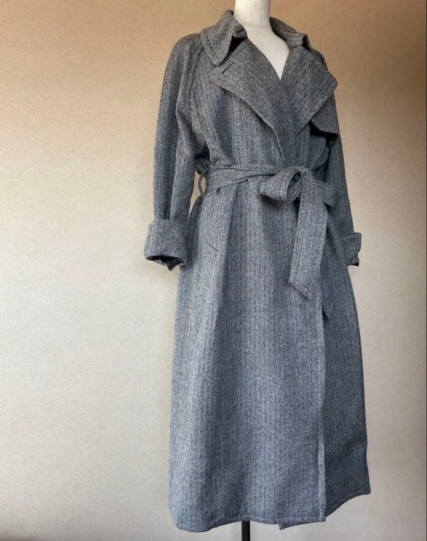 マディソンブルー　コート　軽いです。