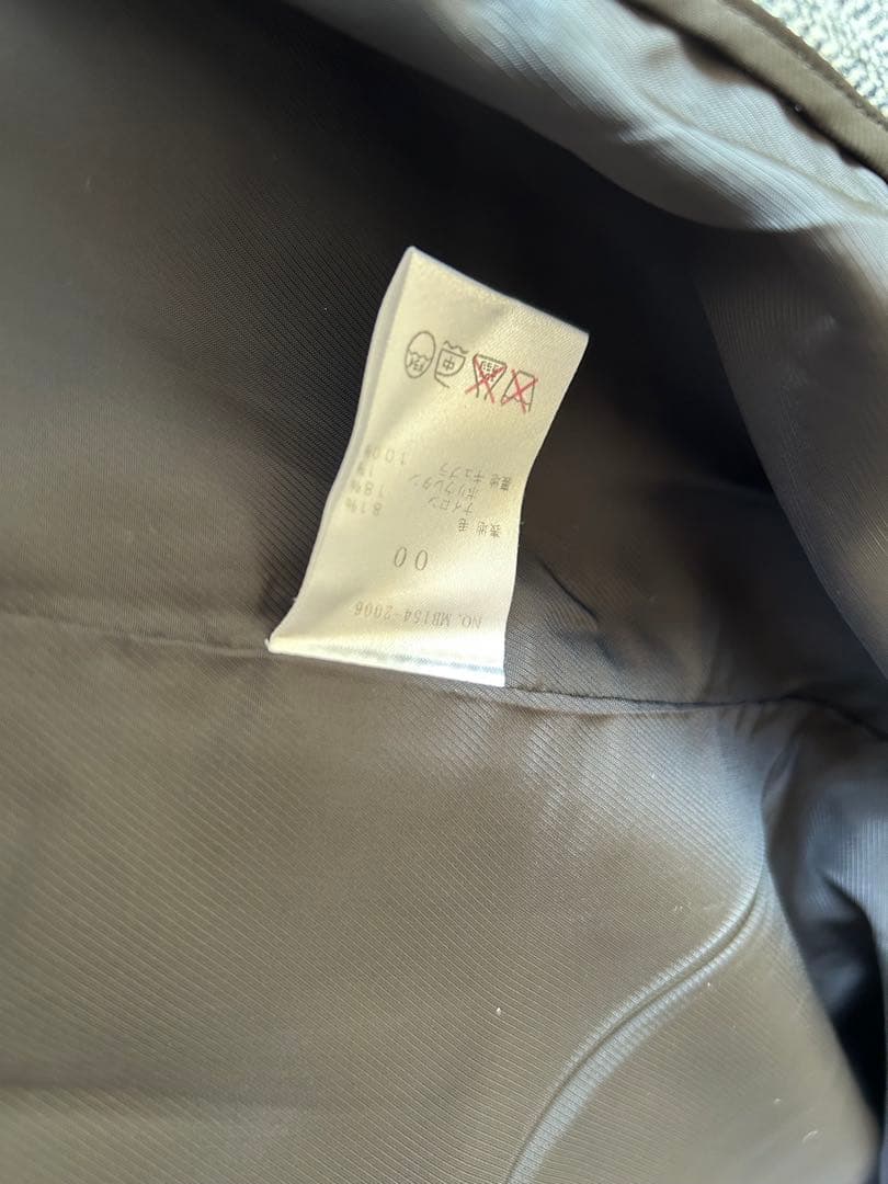 マディソンブルー　コート　軽いです。