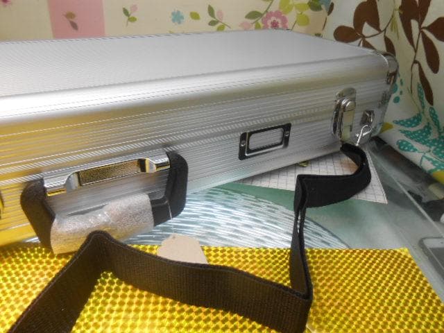 新品未使用(送料無料)11.980円三線専用N肩紐付き一丁入アルミハードケース