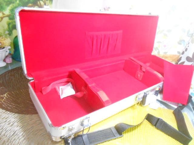 新品未使用(送料無料)11.980円三線専用N肩紐付き一丁入アルミハードケース