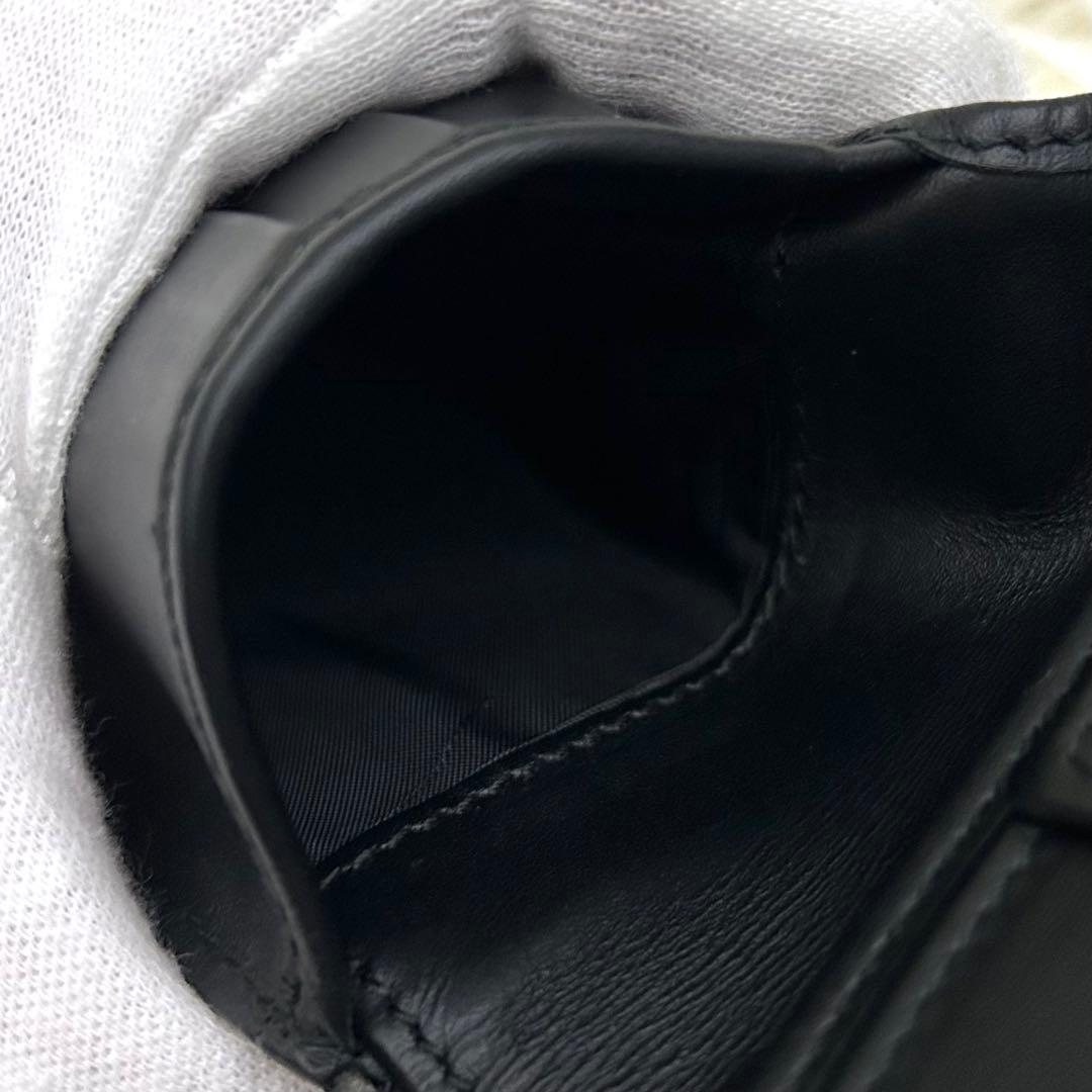 【美品】BOTTEGA VENETA イントレチャート 二つ折り財布 ブラック