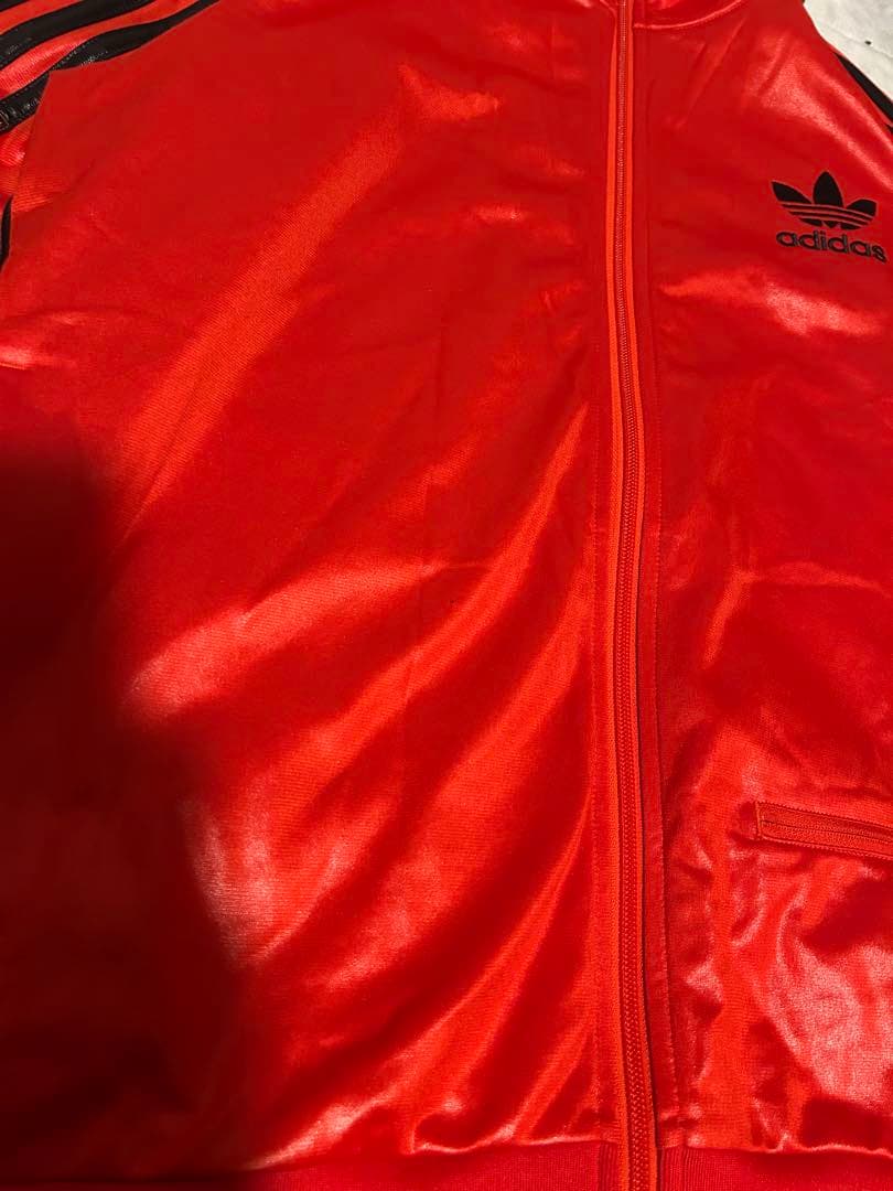 希少　日本未発売　adidas CHILE62トラックジャケット 赤　黒