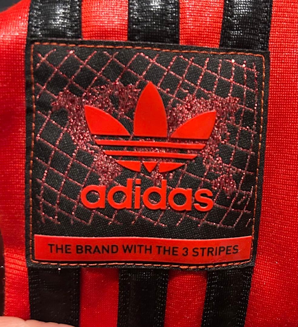 希少　日本未発売　adidas CHILE62トラックジャケット 赤　黒