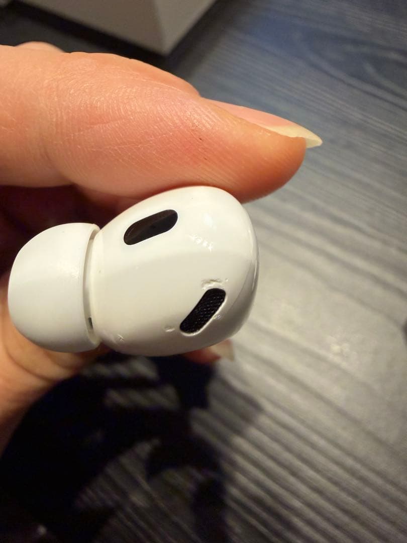 AirPods pro 第二世代 本体 ホワイト 充電ケース付き　箱付き