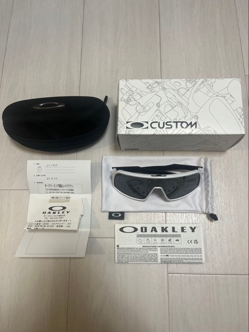 オークリー　OAKLEY sutro サングラス