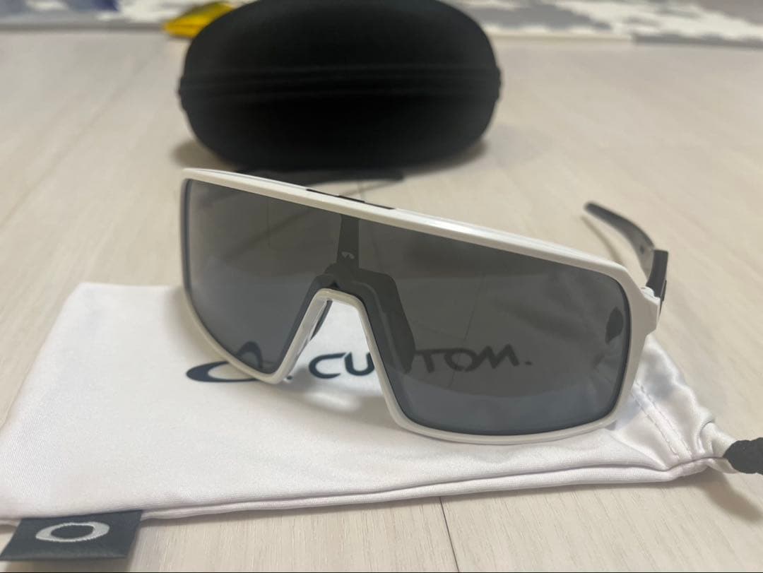 オークリー　OAKLEY sutro サングラス